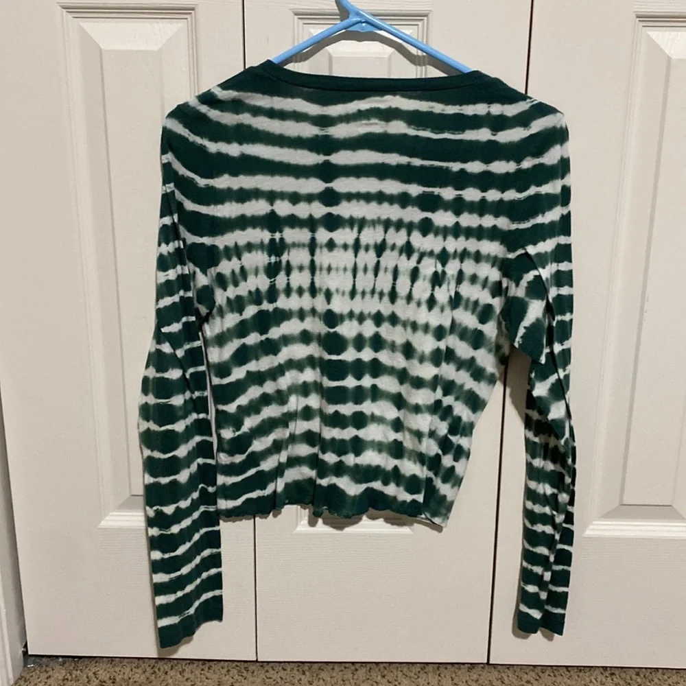 Tie Dye Cropped Shirt - Picture 2 of 3